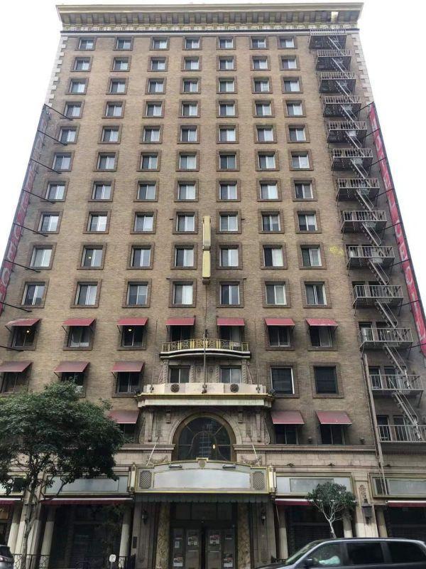 曾发生蓝可儿离奇命案，洛杉矶塞西尔酒店被改造成贫民公寓