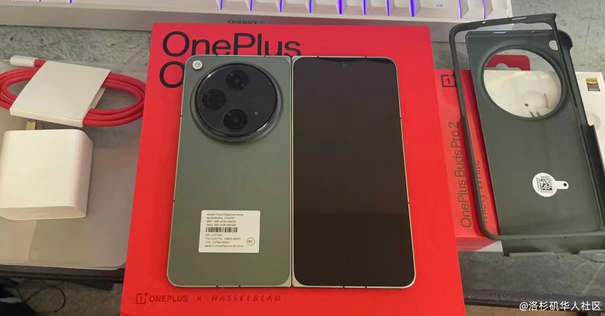 OnePlus折叠手机$600
